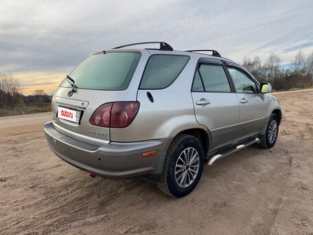 1998 Lexus RX 300 I, серебристый, 545000 рублей, вид 5