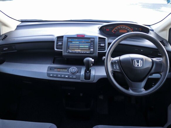 2008 Honda Freed I, серый, 1100000 рублей - вид 9
