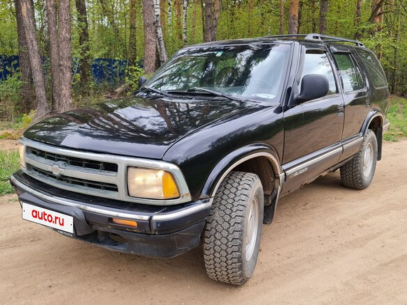 1997 Chevrolet Blazer II, чёрный, 703000 рублей