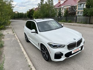 2019 BMW X5 40i IV (G05/G18), белый, 8190000 рублей, вид 4