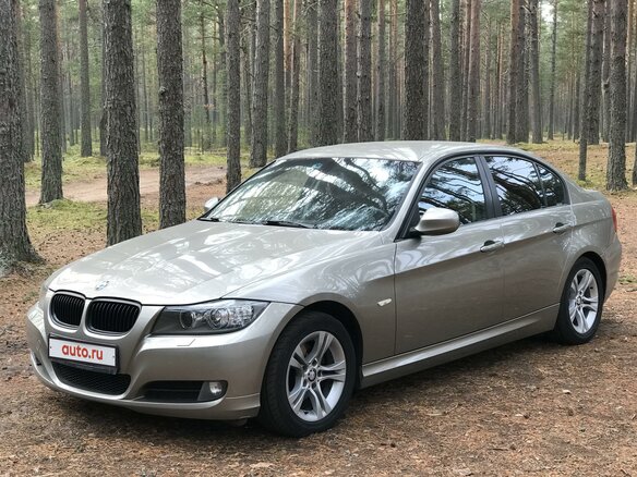 2011 BMW 3 серии 320i V (E90/E91/E92/E93) Рестайлинг, золотистый