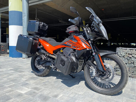 2022 KTM 890 Adventure, красный, 950000 рублей, вид 2