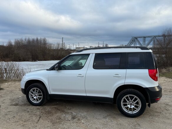 2011 Skoda Yeti I, белый, 900000 рублей - вид 7