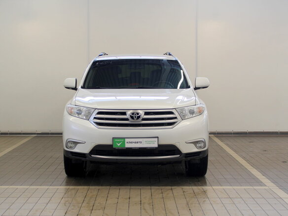 2013 Toyota Highlander II (XU40) Рестайлинг, белый - вид 2