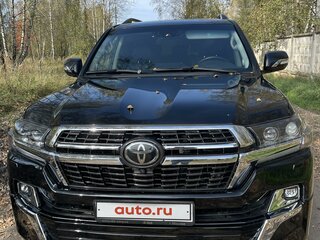 2016 Toyota Land Cruiser 200 Series Рестайлинг 2, чёрный, 4500000 рублей, вид 3