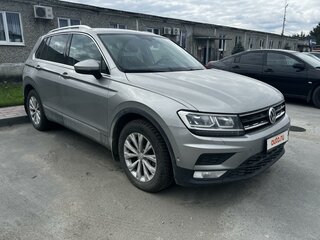 2017 Volkswagen Tiguan II, серый, 2300000 рублей, вид 3