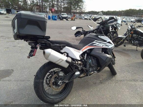 2019 KTM 790 Adventure, белый - вид 3