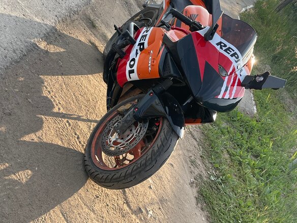 2004 Honda CBR 600RR, оранжевый, 650000 рублей - вид 2