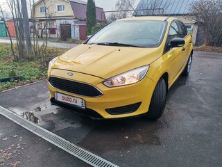 2017 Ford Focus III Рестайлинг, жёлтый, 990000 рублей, вид 2