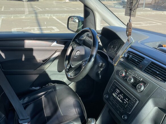 2020 Volkswagen Caddy Maxi IV, жёлтый, 1300000 рублей - вид 4