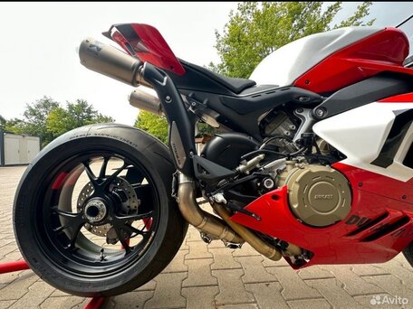 2023 Ducati Panigale V4, красный, 5000000 рублей, вид 5