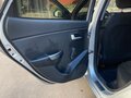 2015 Kia Rio III Рестайлинг, серебристый, 850000 рублей - вид 8