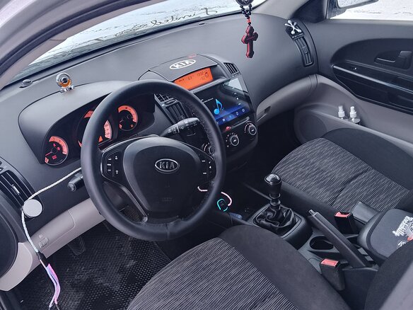 2008 Kia Ceed I, серебристый, 660000 рублей - вид 4