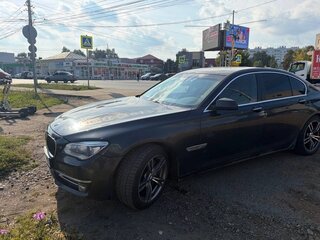 2012 BMW 7 серии 730d xDrive V (F01/F02/F04) Рестайлинг, серый, 1750000 рублей, вид 4