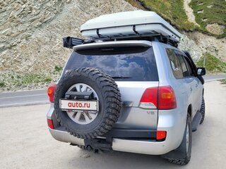 2013 Toyota Land Cruiser 200 Series Рестайлинг 1, серебристый, 4299000 рублей, вид 2