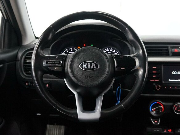 2019 Kia Rio IV, чёрный - вид 14