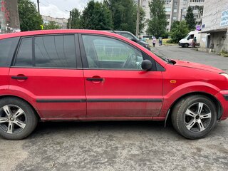 2002 Ford Fusion I, красный, 300000 рублей, вид 4
