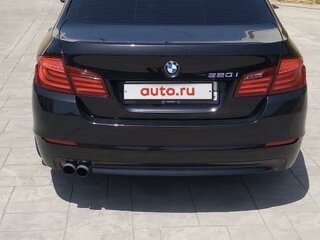 2013 BMW 5 серии 520i VI (F10/F11/F07), чёрный, 1850000 рублей, вид 4