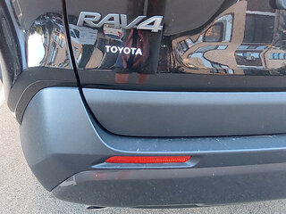 2023 Toyota RAV4 V (XA50), чёрный, 5990000 рублей, вид 3