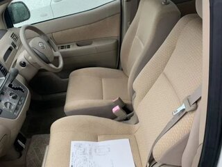 2010 Toyota Raum II, белый, 1800000 рублей, вид 5