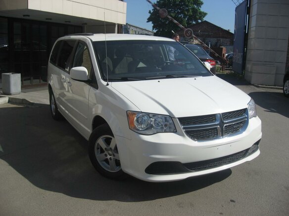 2012 Dodge Caravan Grand V, белый - вид 2