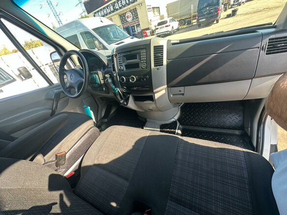 2016 Mercedes-Benz Sprinter, белый, 2800000 рублей - вид 12