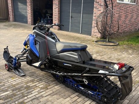 2021 Polaris 850 INDY, чёрный, 1100000 рублей, вид 5