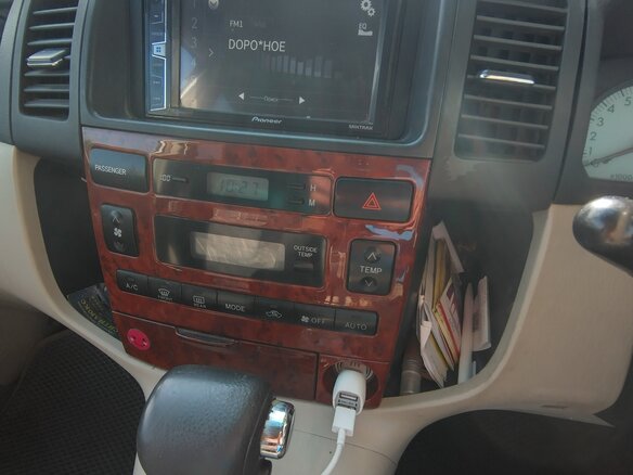 2001 Toyota Corolla Spacio II, белый, 465000 рублей - вид 10