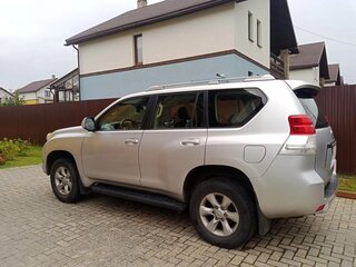 2012 Toyota Land Cruiser Prado 150 Series, серебристый, 2509000 рублей, вид 2
