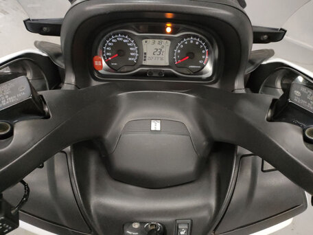 2015 Suzuki Burgman (SkyWave) 650, белый, 600000 рублей, вид 5