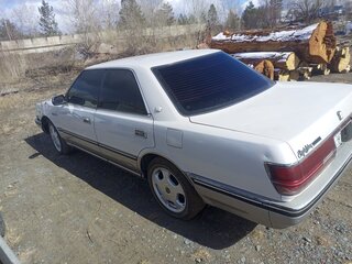 1990 Toyota Crown VIII (S130), белый, 300000 рублей, вид 2