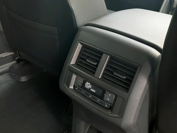 2021 Volkswagen Teramont I Рестайлинг, белый - вид 28
