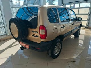 2005 Chevrolet Niva I, бежевый, 232000 рублей, вид 4