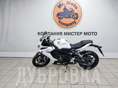 2023 Honda CBR 650R, белый, 925000 рублей, вид 2