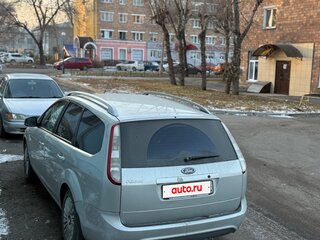 2010 Ford Focus II Рестайлинг, серебристый, 620000 рублей, вид 5
