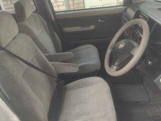 2000 Honda Stepwgn I Рестайлинг, белый, 850000 рублей, вид 4