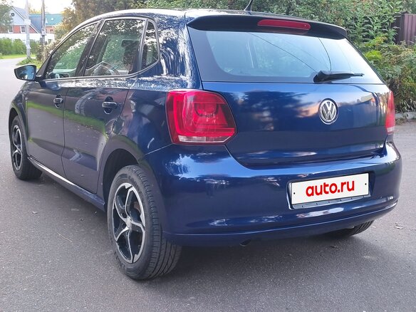 2010 Volkswagen Polo V, синий, 730000 рублей - вид 12