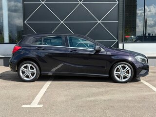 2014 Mercedes-Benz A-Класс 180 III (W176), фиолетовый, 1170000 рублей, вид 5