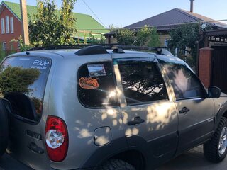 2012 Chevrolet Niva I Рестайлинг, серый, 690000 рублей, вид 3