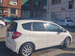 2011 Honda Fit II, белый, 1100000 рублей, вид 2