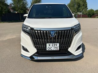 2019 Toyota Esquire I Рестайлинг, белый, 2675000 рублей, вид 3