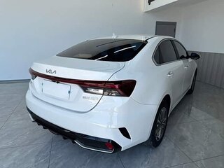 2022 Kia K3 II (China Market) Рестайлинг, белый, 1299000 рублей, вид 4