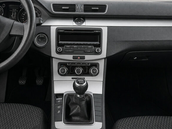 2011 Volkswagen Passat B7, белый, 808784 рублей - вид 12
