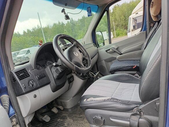 2010 Volkswagen Crafter, синий, 1900000 рублей - вид 10