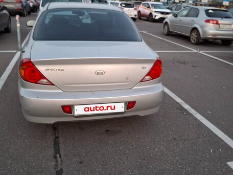 2008 Kia Spectra I Рестайлинг 2, серебристый, 230000 рублей, вид 3