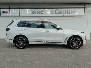 2025 BMW X7 40i I (G07) Рестайлинг, белый, 14500000 рублей, вид 4