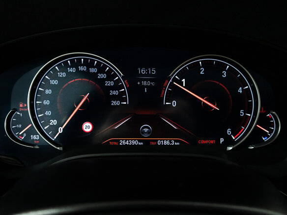 2018 BMW 5 серии 520d xDrive VII (G30/G31/G38), белый - вид 11