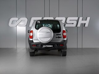 2018 Chevrolet Niva I Рестайлинг, серебристый, 670000 рублей, вид 4