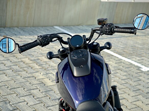 2025 Harley-Davidson Sportster S, синий - вид 24