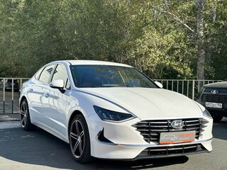2019 Hyundai Sonata VIII (DN8), белый, 1750000 рублей, вид 2
